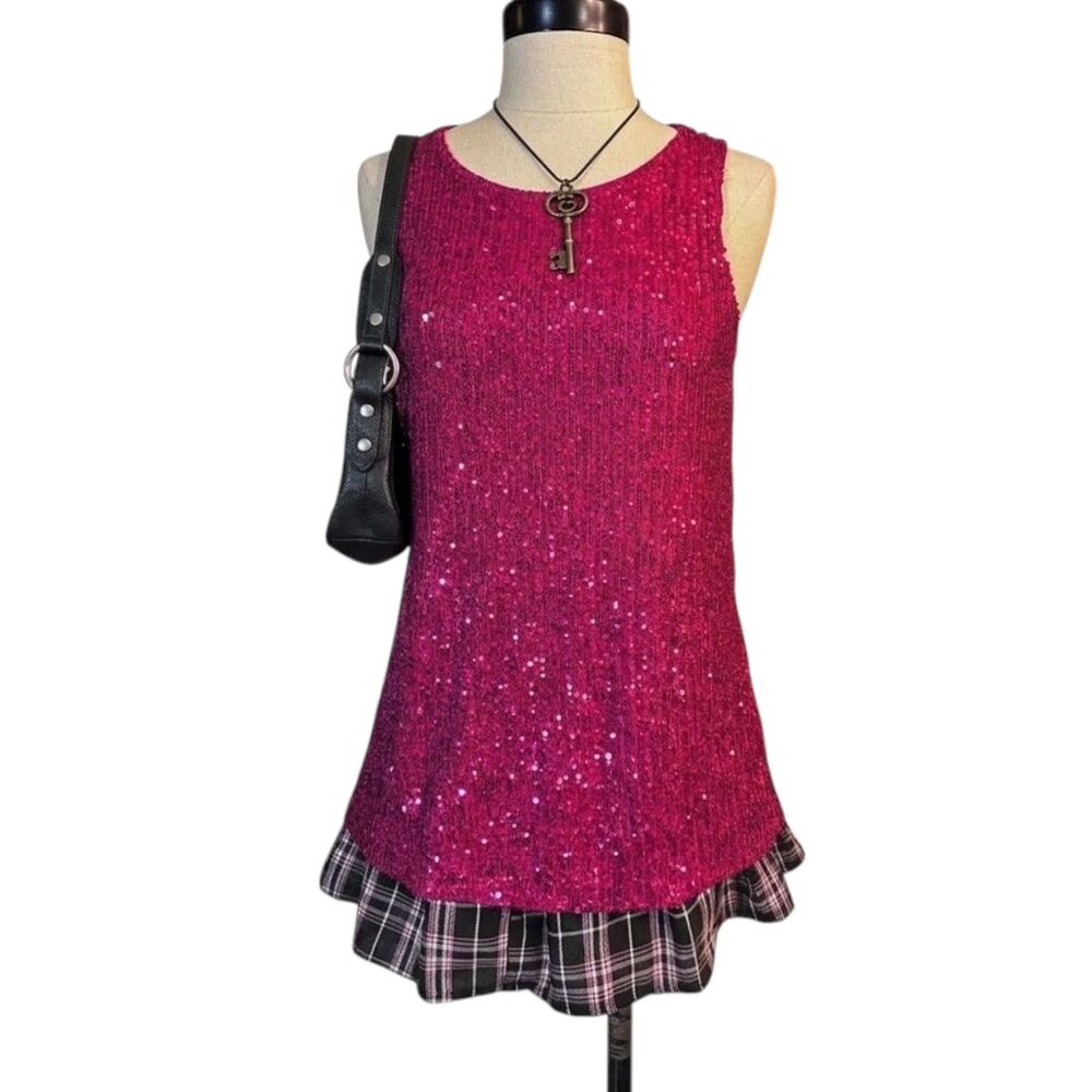 sparkly magenta pink sequins tank top size small Party Going out